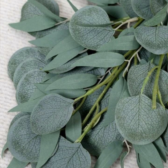 Greenery Table Runners - Picture 3 of 7